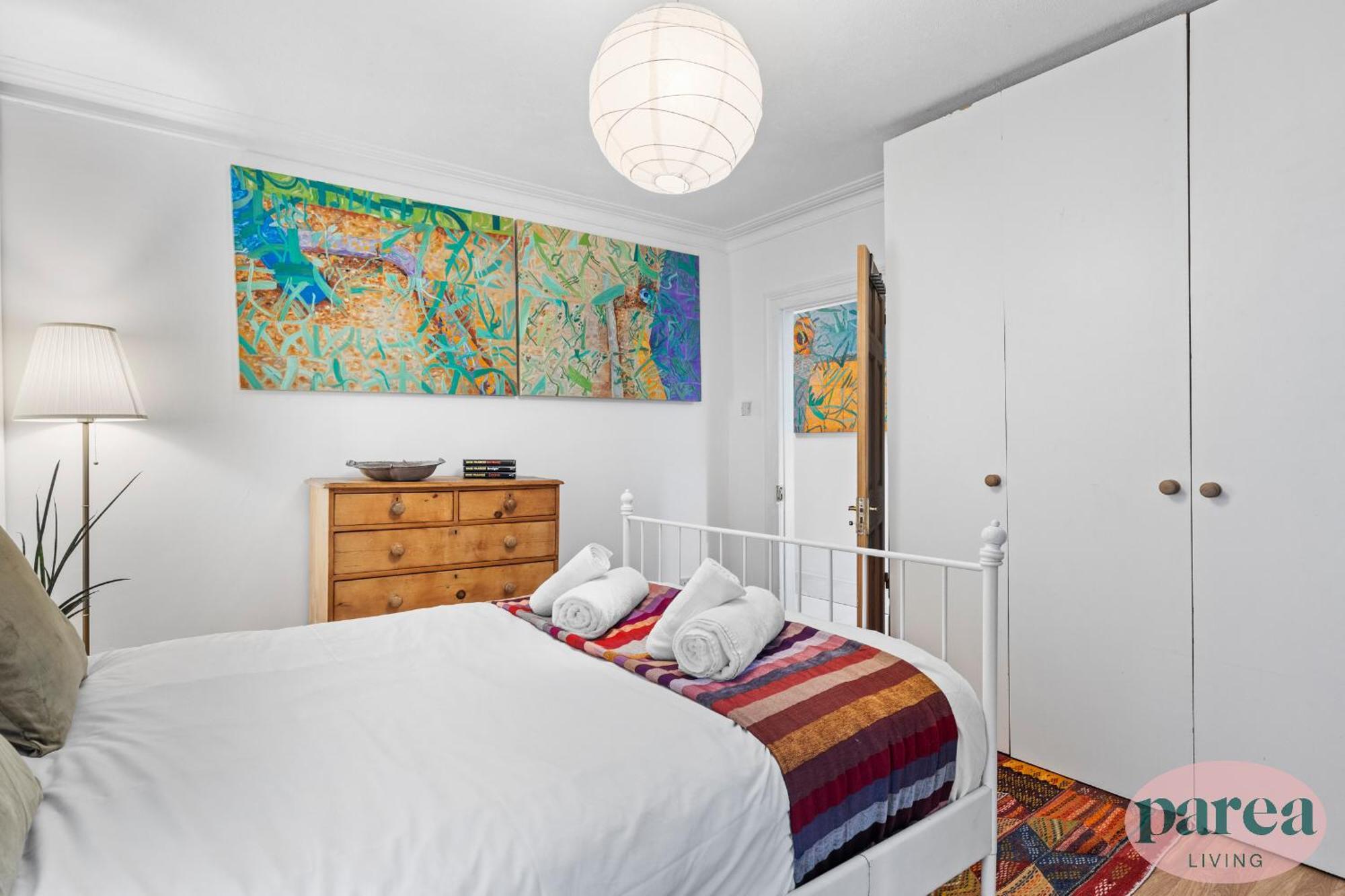 Parea Living - Cosy 1-Bed Artistic Flat At Newington Green لندن المظهر الخارجي الصورة